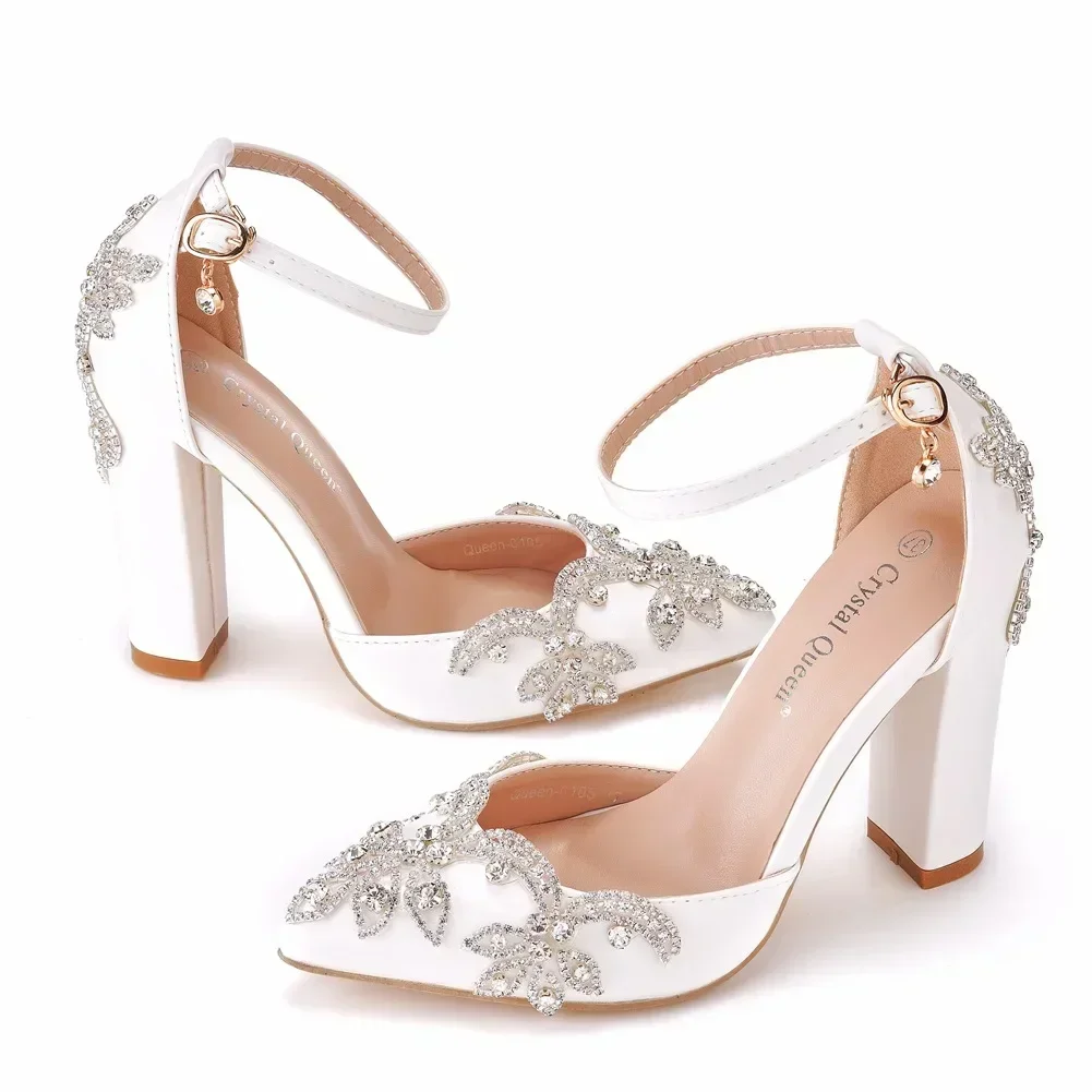 Wedding Fx - Buty na grubym obcasie z ostrym